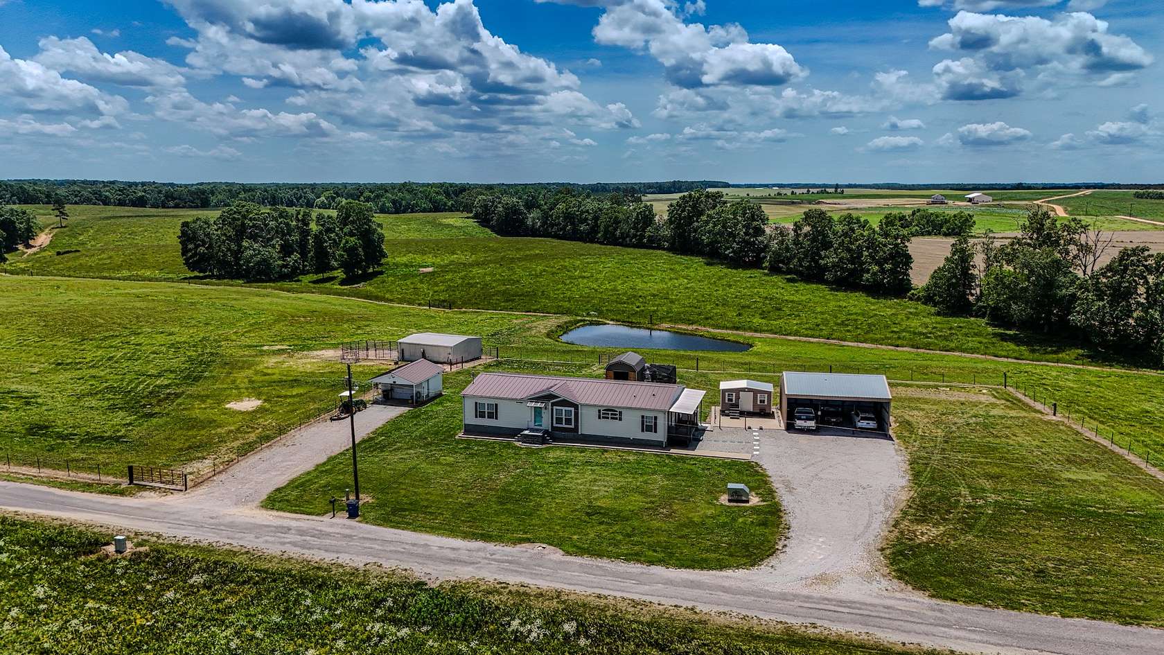 7 Acres of Land with Home for Sale in Lutts, Tennessee