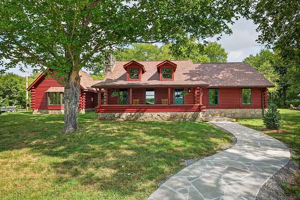 8 Acres of Land with Home for Sale in Lewisburg, Tennessee