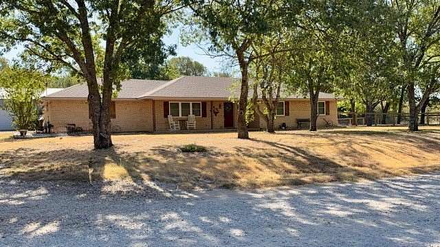 2.52 Acres of Land with Home for Sale in Leonard, Texas