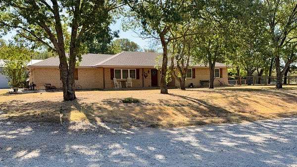 2.52 Acres of Land with Home for Sale in Leonard, Texas