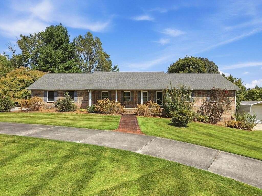 2.34 Acres of Land with Home for Sale in Cookeville, Tennessee