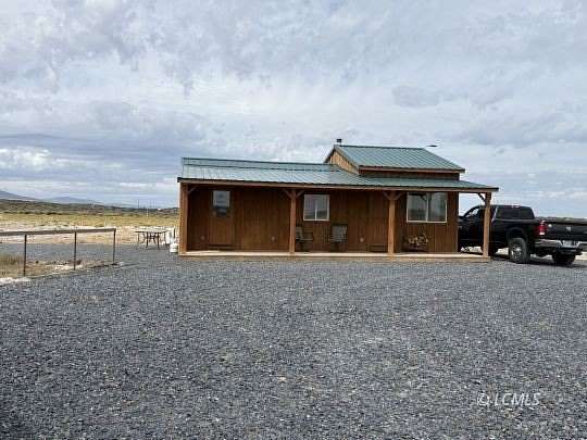 20 Acres of Recreational Land with Home for Sale in Silver Lake, Oregon