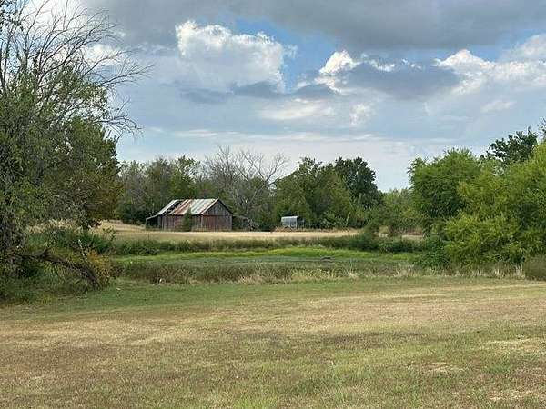 2.5 Acres of Residential Land for Sale in Pauls Valley, Oklahoma