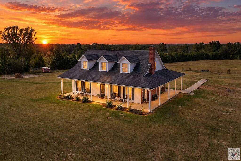 37.4 Acres of Land with Home for Sale in Atlanta, Texas