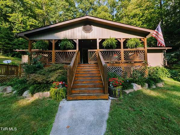 6 Acres of Land with Home for Sale in Clintwood, Virginia