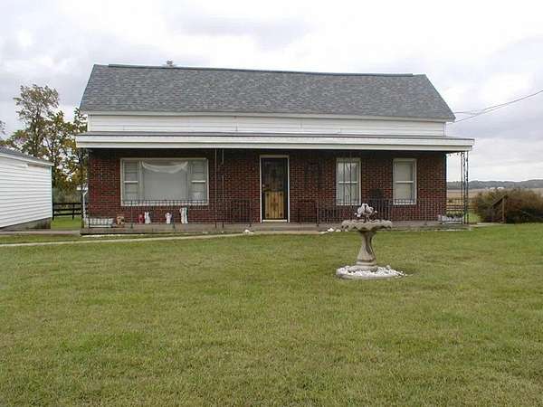 4.15 Acres of Land with Home for Sale in Harrisburg, Illinois
