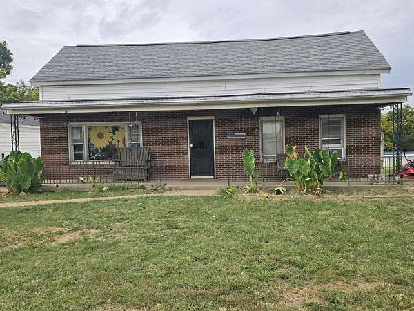 4.15 Acres of Land with Home for Sale in Harrisburg, Illinois