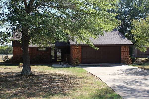 5 Acres of Land with Home for Sale in Sumner, Texas
