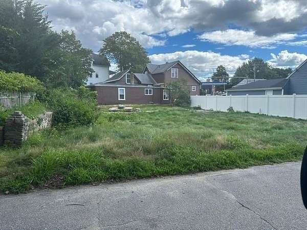 0.09 Acres of Residential Land for Sale in Cumberland, Rhode Island