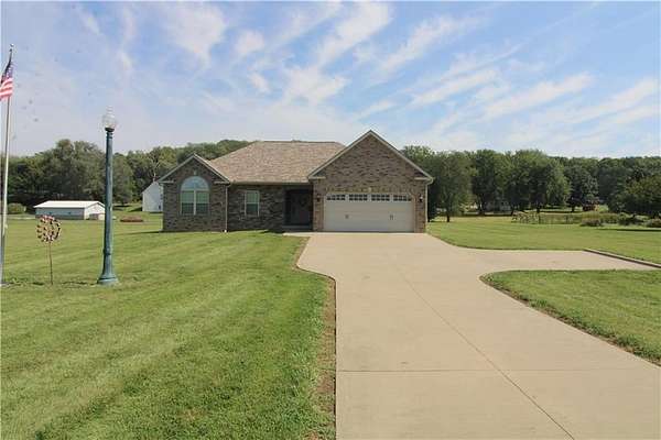 2.45 Acres of Land with Home for Sale in St. Joseph, Missouri