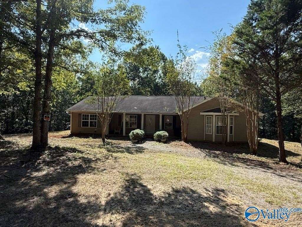 18 Acres of Land with Home for Sale in Hartselle, Alabama