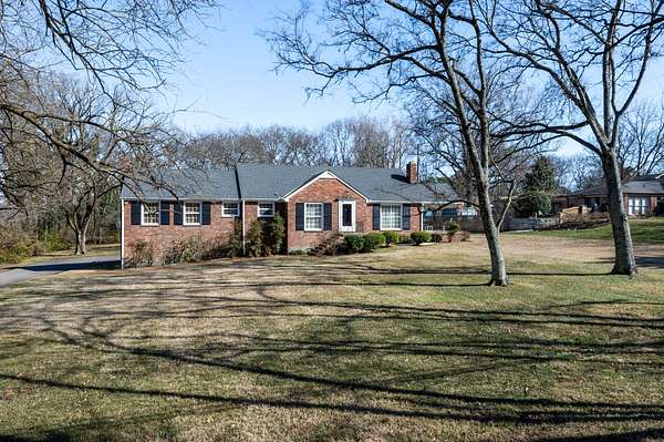 0.91 Acres of Residential Land for Sale in Nashville, Tennessee