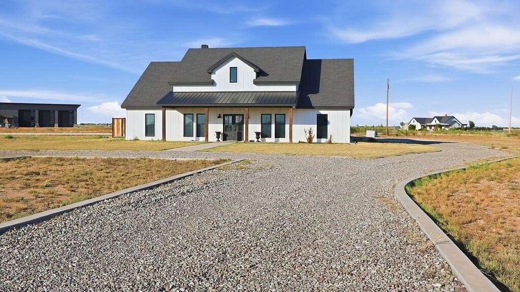2.44 Acres of Land with Home for Sale in Seminole, Texas