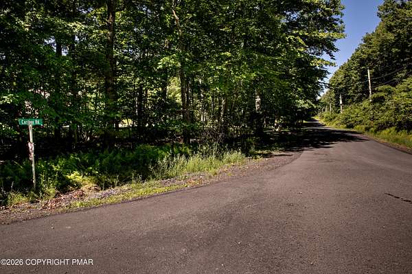 1 Acre of Residential Land for Sale in Dingmans Ferry, Pennsylvania
