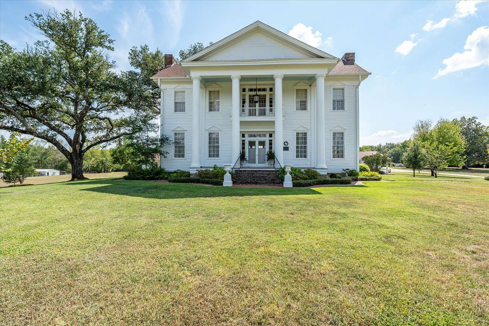 10.7 Acres of Land with Home for Sale in Ben Wheeler, Texas