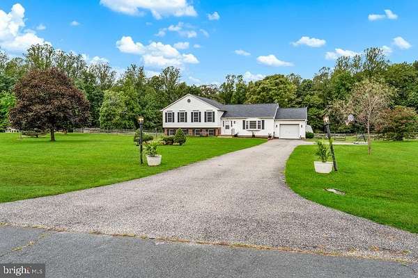 3 Acres of Land with Home for Lease in Waldorf, Maryland