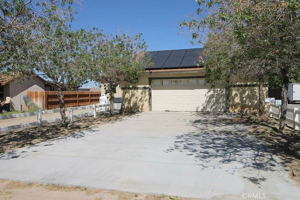 4.3 Acres of Land with Home for Sale in Barstow, California