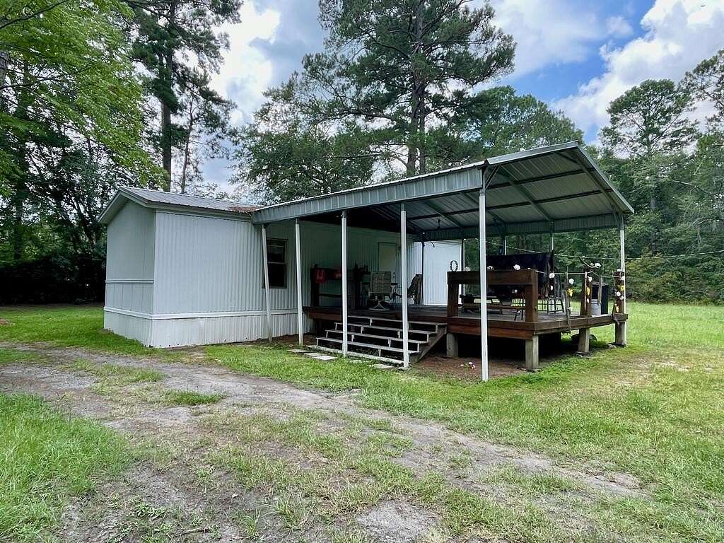 1 Acre of Land with Home for Sale in Nashville, Georgia