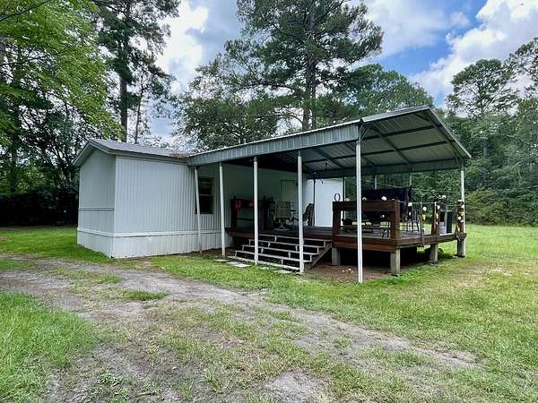 1 Acre of Land with Home for Sale in Nashville, Georgia