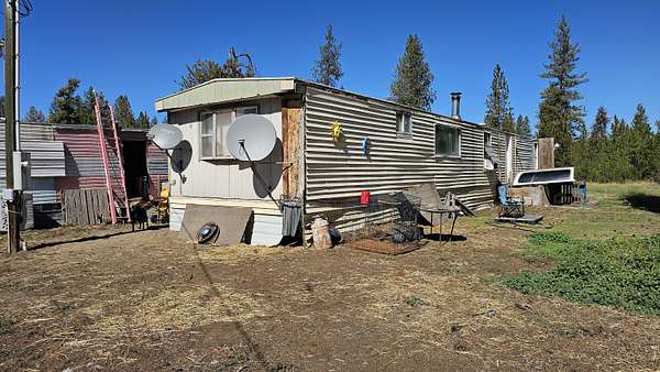 10 Acres of Land with Home for Sale in Wellpinit, Washington