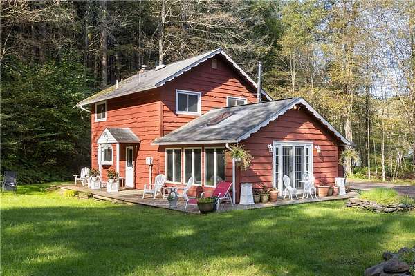 51.6 Acres of Recreational Land with Home for Sale in Shandaken, New York