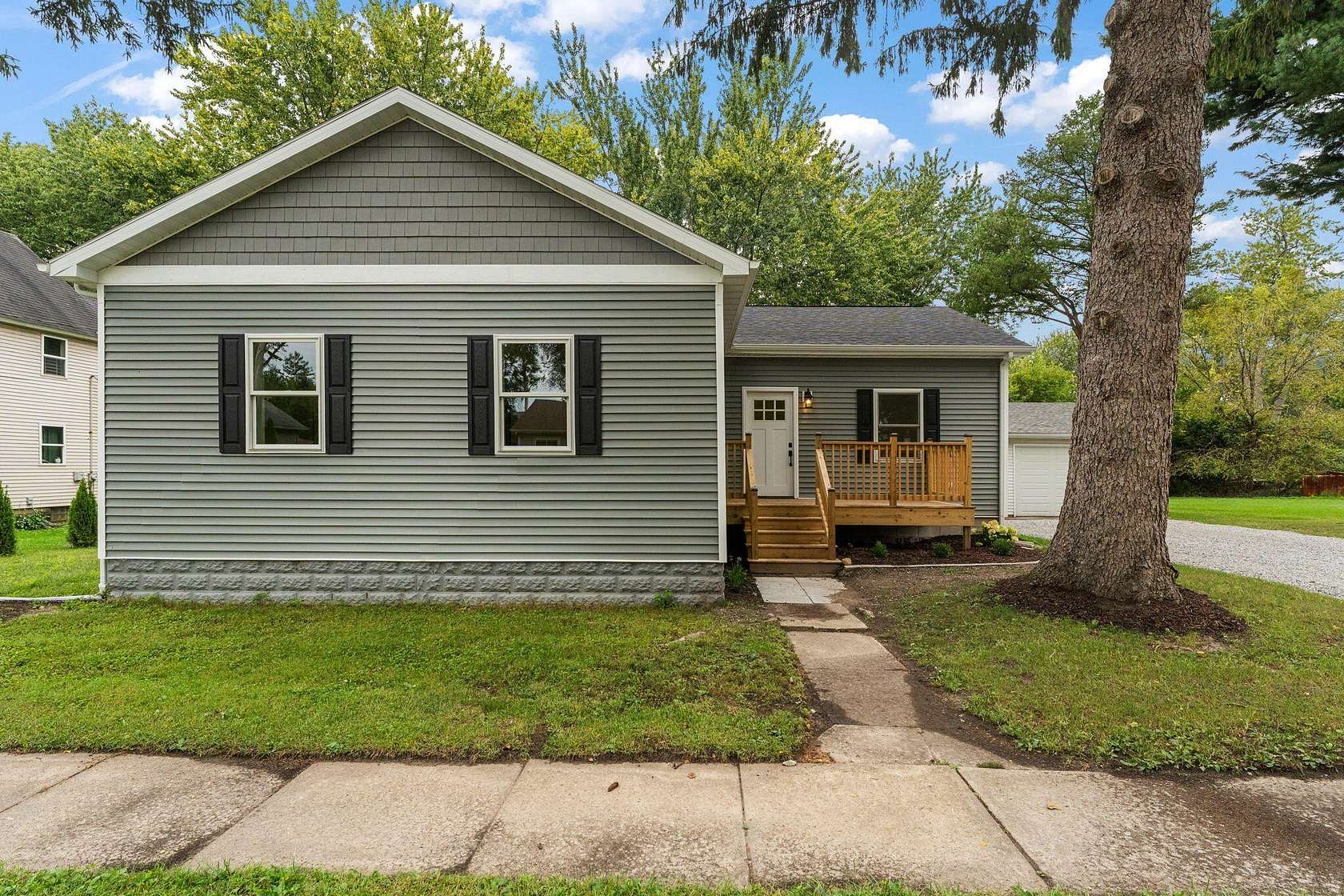 1.7 Acres of Land with Home for Sale in Wanatah, Indiana