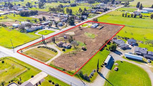 4 Acres of Land with Home for Sale in Madera, California