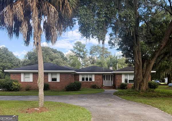 1.82 Acres of Land with Home for Sale in Brunswick, Georgia