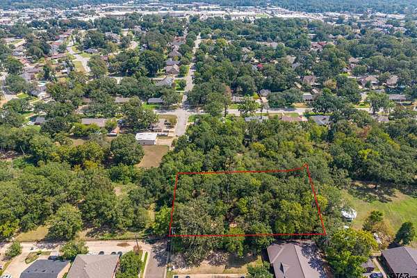 1 Acre of Residential Land for Sale in Tyler, Texas