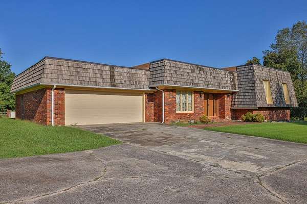4.38 Acres of Land with Home for Sale in Dresden, Tennessee