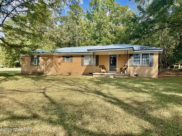 1.7 Acres of Land with Home for Sale in Columbus, Mississippi