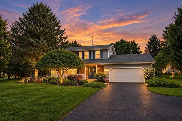 1.5 Acres of Land with Home for Sale in McHenry, Illinois