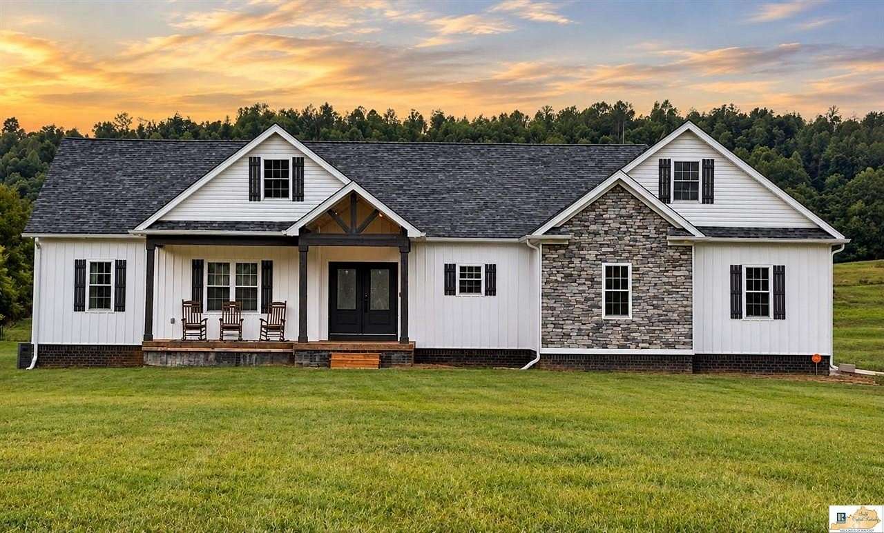 4 Acres of Land with Home for Sale in Horse Cave, Kentucky