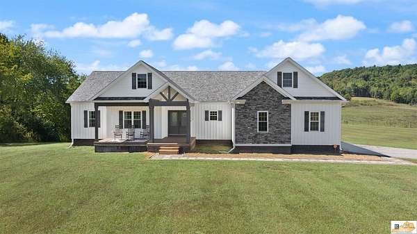 4 Acres of Land with Home for Sale in Horse Cave, Kentucky