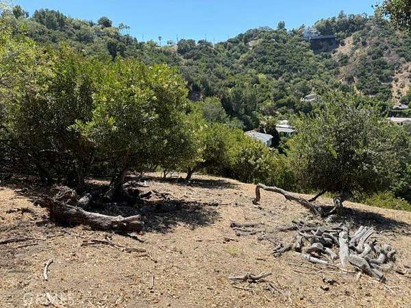 2.29 Acres of Land for Sale in Sherman Oaks, California