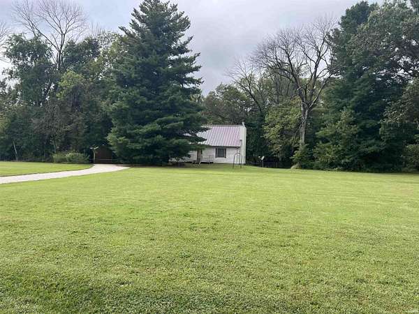 8.5 Acres of Land with Home for Sale in Hazleton, Indiana