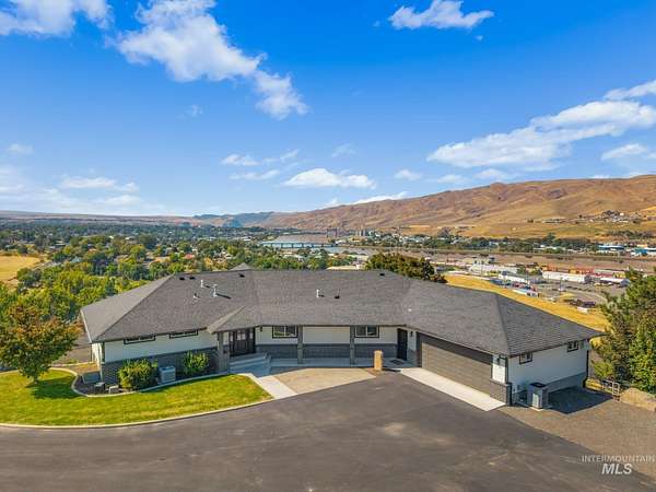 5.78 Acres of Land with Home for Sale in Lewiston, Idaho