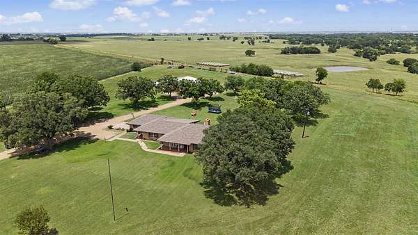350 Acres of Land for Sale in Hillsboro, Texas