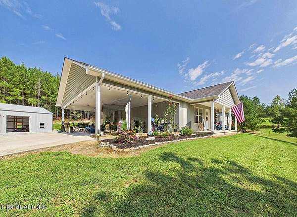 5 Acres of Land with Home for Sale in Dayton, Tennessee