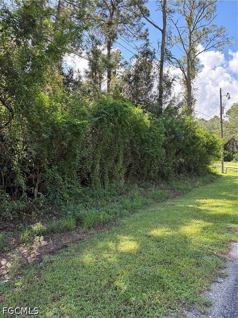 0.5 Acres of Residential Land for Sale in Alva, Florida