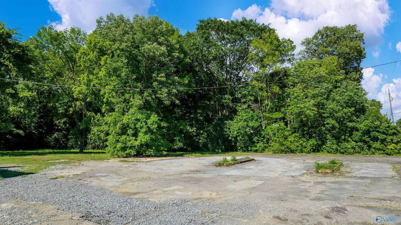 0.39 Acres of Commercial Land for Sale in Attalla, Alabama