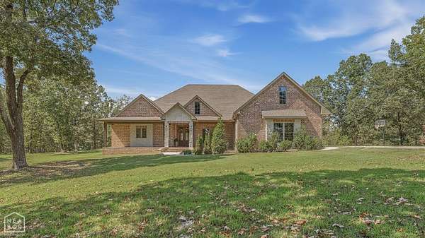6 Acres of Land with Home for Sale in Jonesboro, Arkansas
