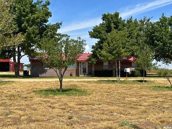 12 Acres of Recreational Land with Home for Sale in Lovington, New Mexico