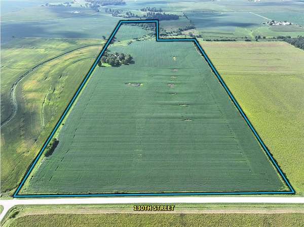 89.9 Acres of Land for Auction in Donnellson, Iowa