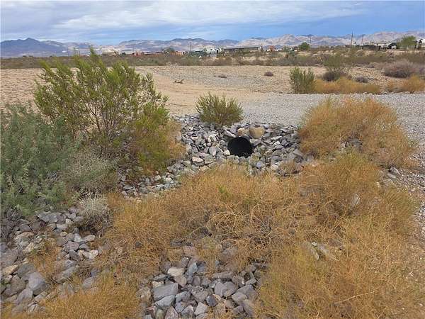 2.35 Acres of Residential Land for Sale in Golden Valley, Arizona