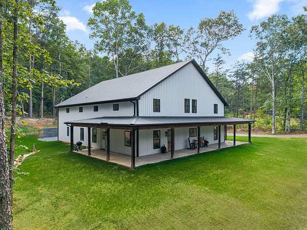4.5 Acres of Land with Home for Sale in Soddy-Daisy, Tennessee