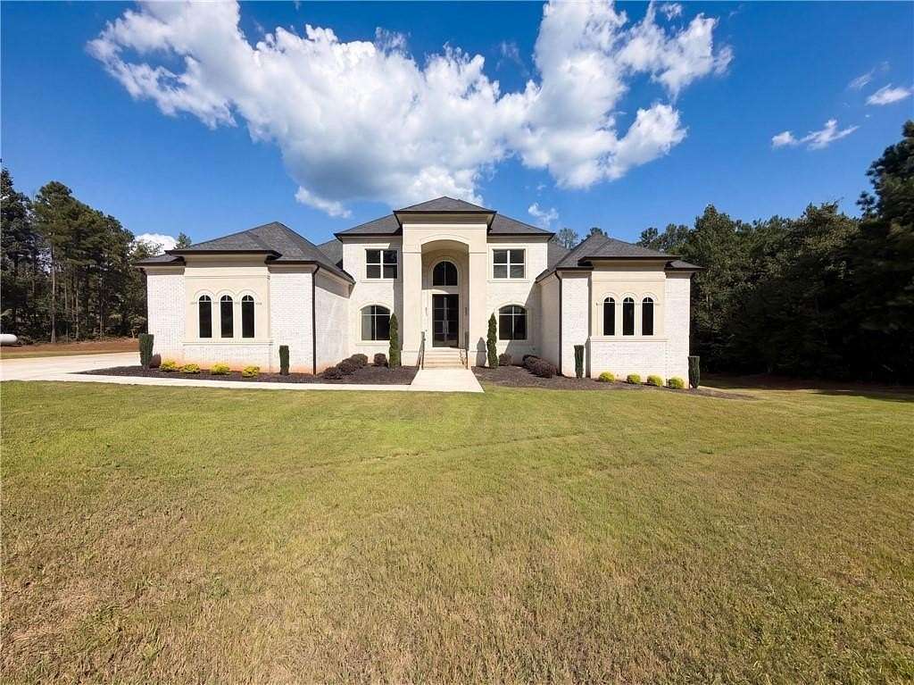 2 Acres of Land with Home for Sale in Fayetteville, Georgia