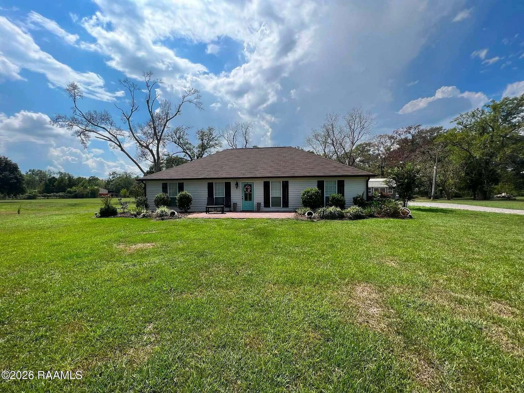 1.75 Acres of Land with Home for Lease in St. Martinville, Louisiana