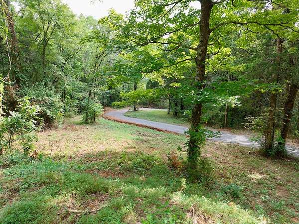 9 Acres of Residential Land for Sale in Bradyville, Tennessee
