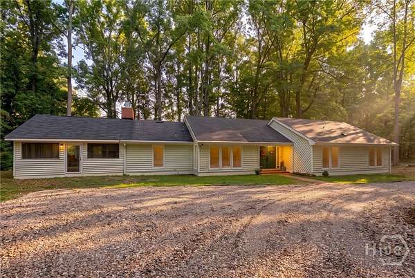 12 Acres of Land with Home for Sale in Bogart, Georgia